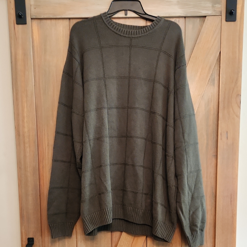 Dockers Men's Crewneck Sweater in Olive
